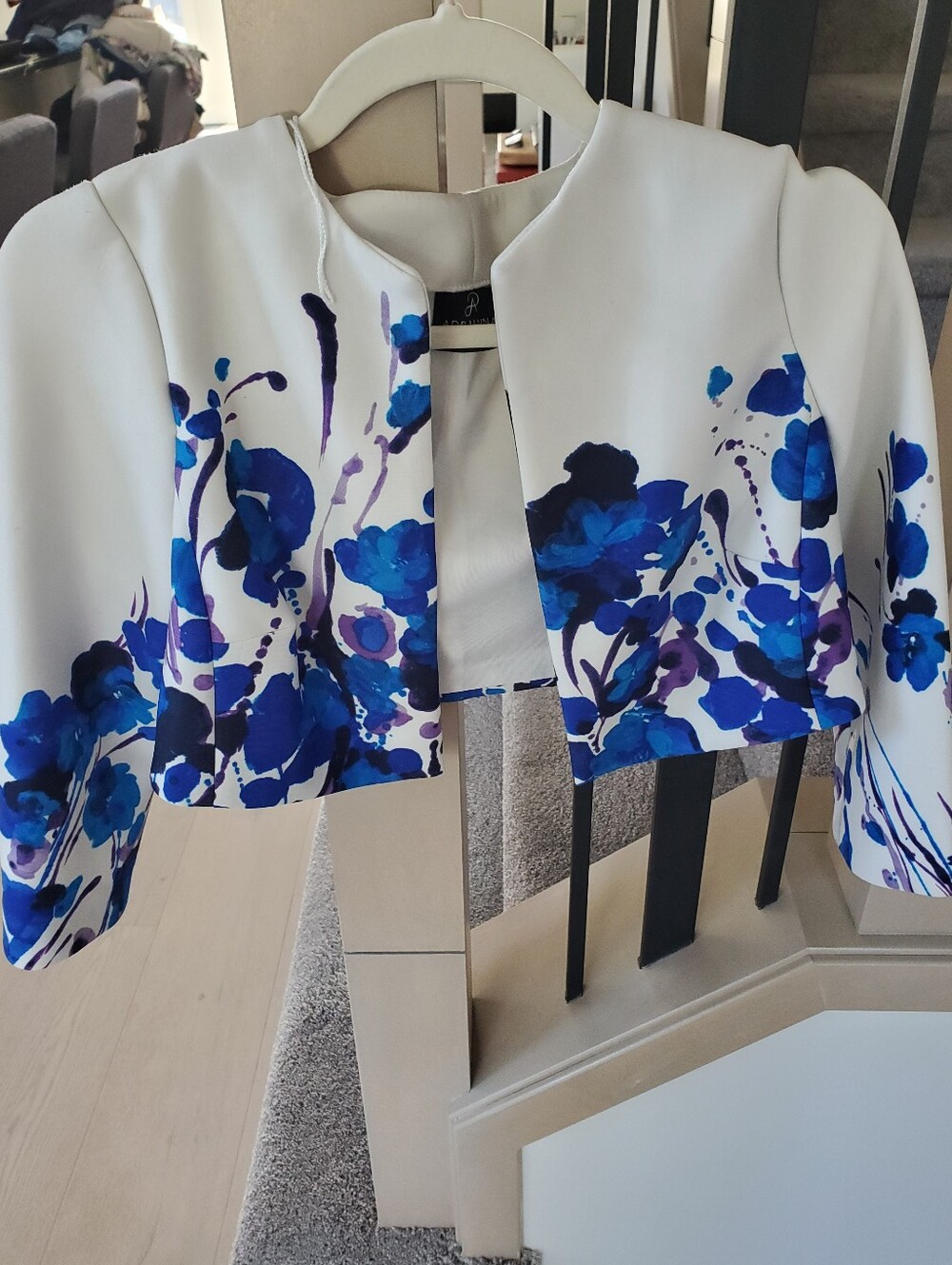 Adrianna Papell-Sz.4 Striking White w/ Bold Blue & Purple Floral Cropped Bolero